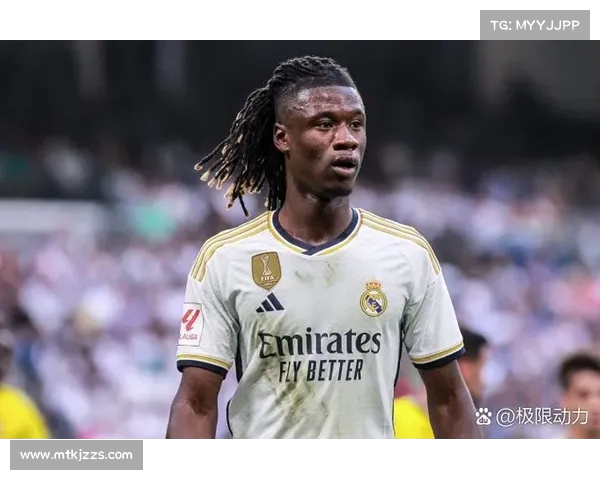 拜仁在德甲赛场迎来大胜,尽显实力 拜仁在德甲赛场迎来大胜,尽显实力